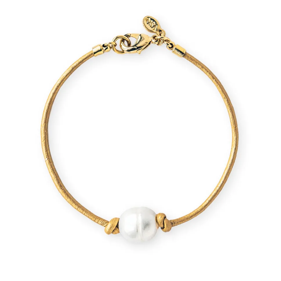 Golden Crest Pearl Knot